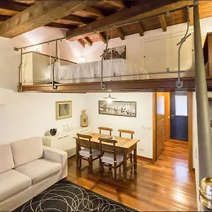 appartamento-cairoli.italymilanhotels.net/